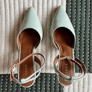 Brand new never worn ALOHAS Cinderella Lush Green Leather Pumps - 38